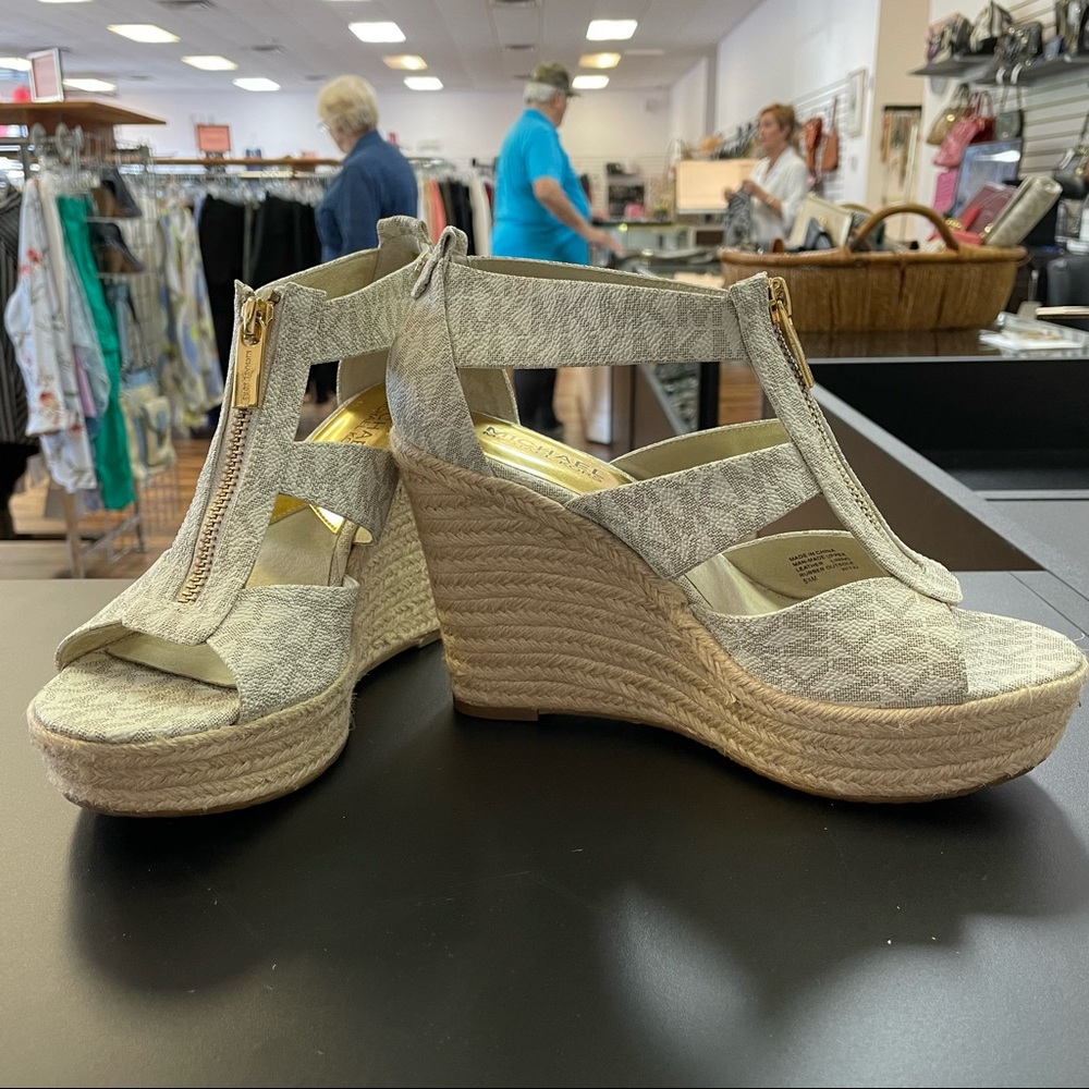 Michael Kors wedges size 5.5